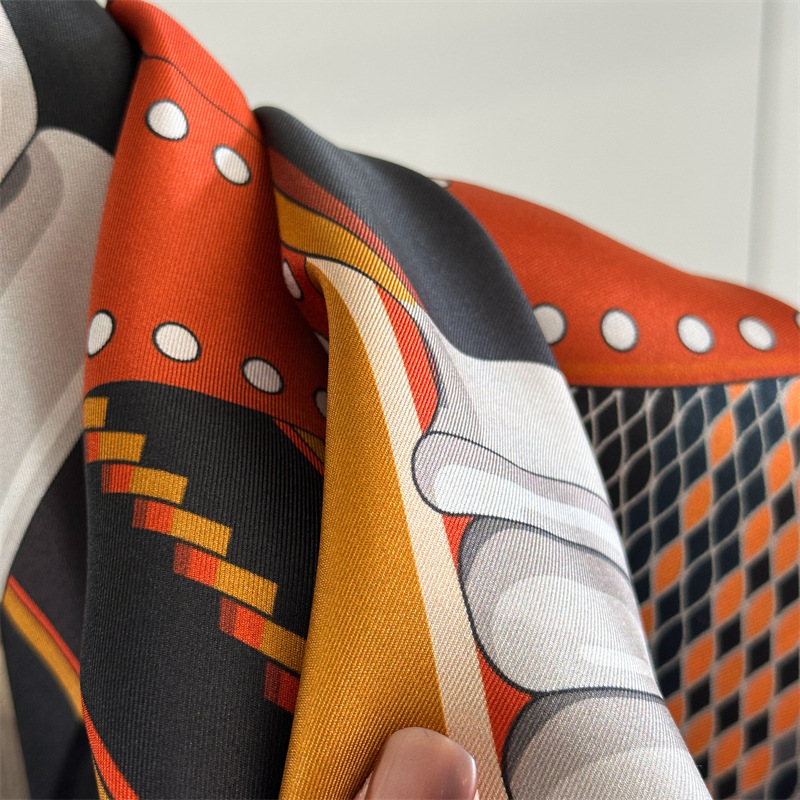 Saddle Print Silk Scarf Luxury - Travel Accessories Designer 评论和价格